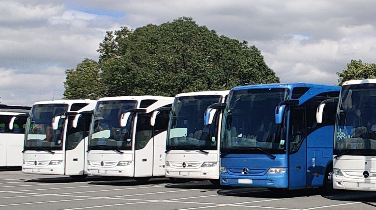 Discover London’s Gems with Coach Travel: Book Your Adventure Today!